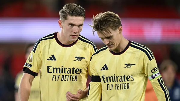 img of Arsenal say they will 'attack' Premier League title:...