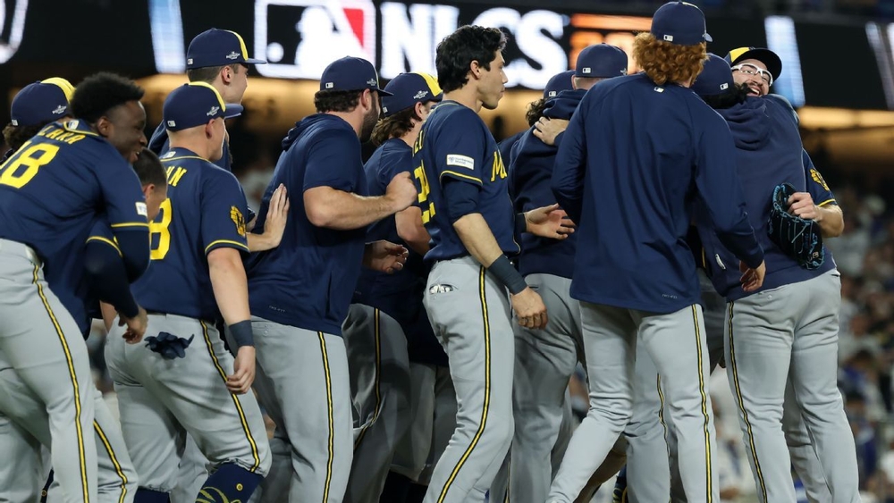 img of Brewers sweep Dodgers in NLCS, advance to 1st World...