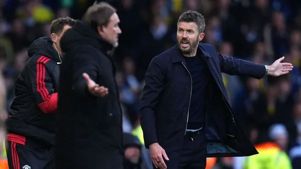img of Carrick: Man Utd situation 'doesn't look great'