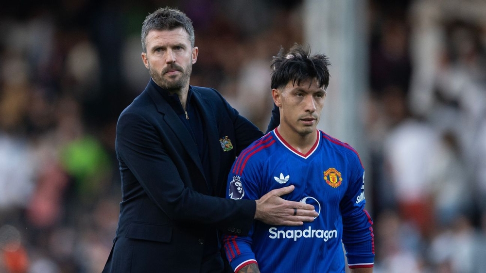 img of Carrick: No Man United dressing room division after...