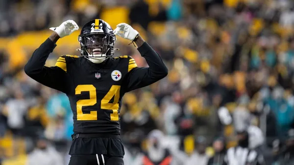 img of Grading in-season trades: Does adding Joey Porter Jr....