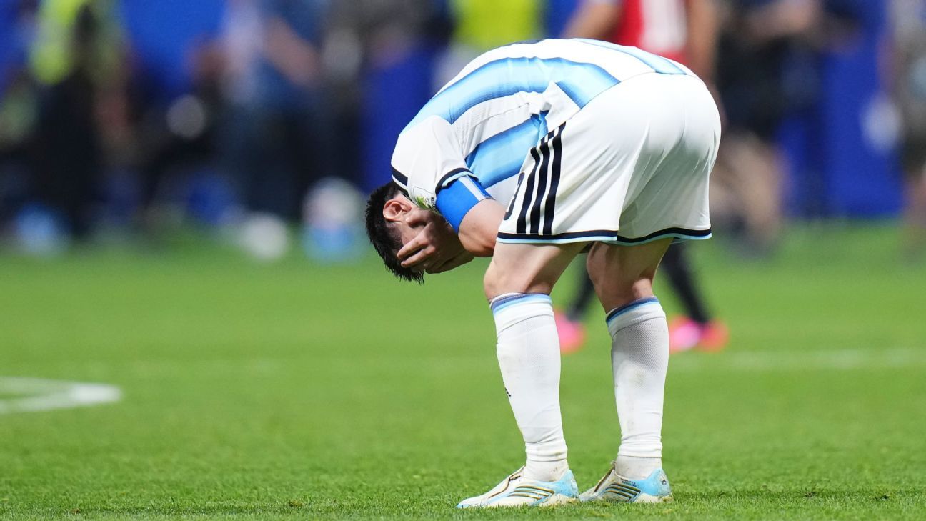 Lautaro told 'emotional' Messi to enjoy 'last WC'