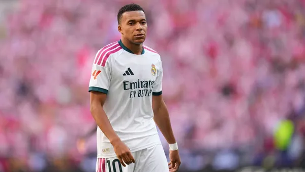 img of Mbappรฉ refuses to criticize Madrid derby ref