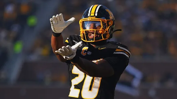 img of Mizzou rises, Florida falls after showdown; AP top 5...