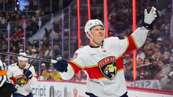 img of Panthers' Tkachuk embraces boos, scores in acrimonious...