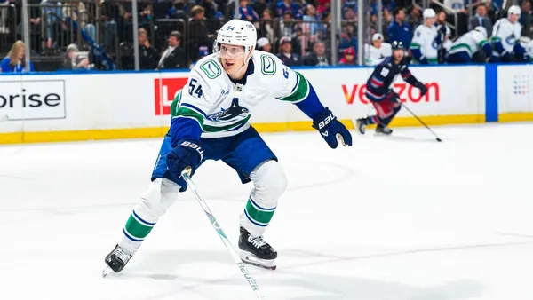 img of Räty clears waivers, joins Maple Leafs via trade