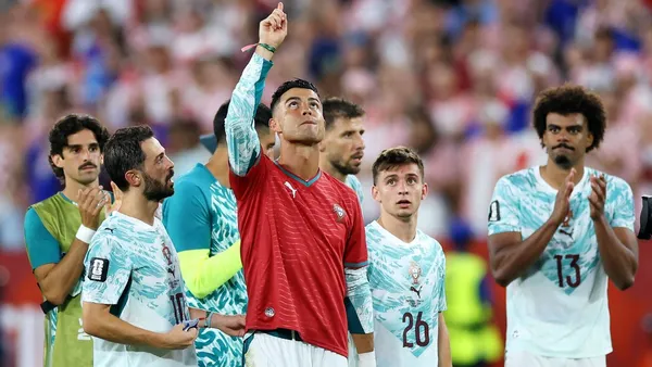 img of Ronaldo pays 'special' tribute to Jota after WC wi...