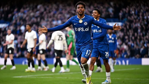 img of Sources: Utd, Chelsea agree $67M deal for Santos