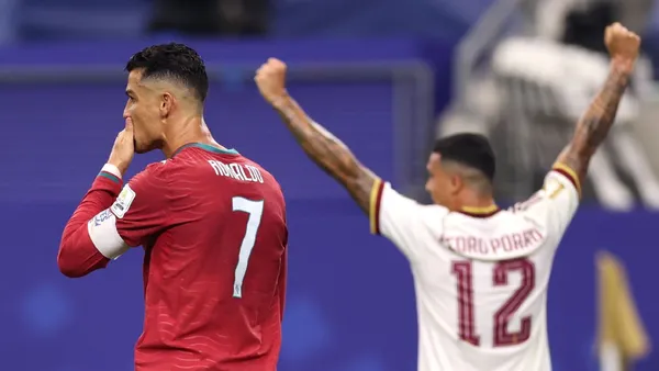 img of Spain beat Portugal, reach 1st quarters since 2010...