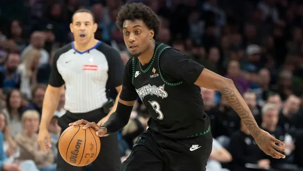 img of Timberwolves agree to 1-year, $40M extension with...