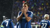 Transfer rumors, news: Como's Paz destroyed Man...