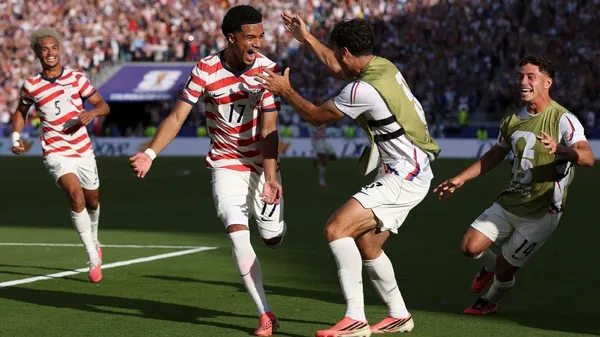 img of USMNT beats Bosnia for 1st WC KO win since '02
