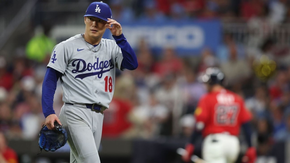 img of Yamamoto outduels Sale as Dodgers take 2-1 NLDS lead...